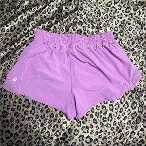Lululemon Hotty Hot Shorts 2.5in - Size 12 - Dahlia Mauve